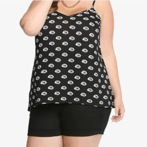 Torrid Black Lip Kiss Hi-Lo Tank Top